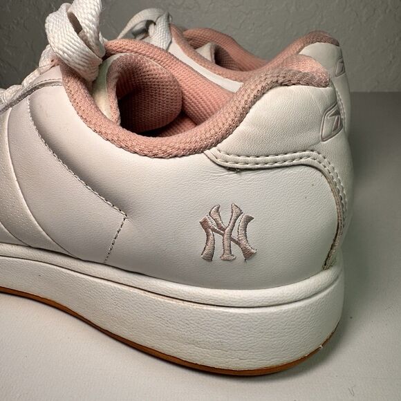 Reebok MLB Authentic Collection New York Yankees White/Pink 2-142952 Size 8.5 - Picture 4 of 12